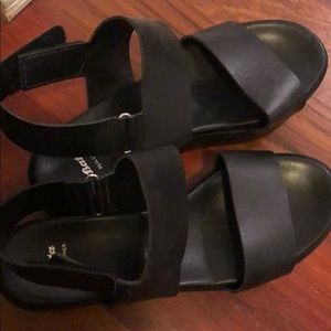 bata platform sandals